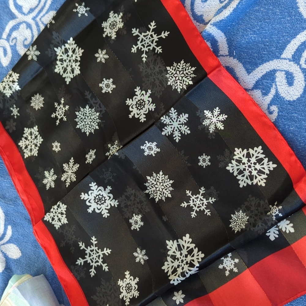 Scarves - Picture 4 of 5